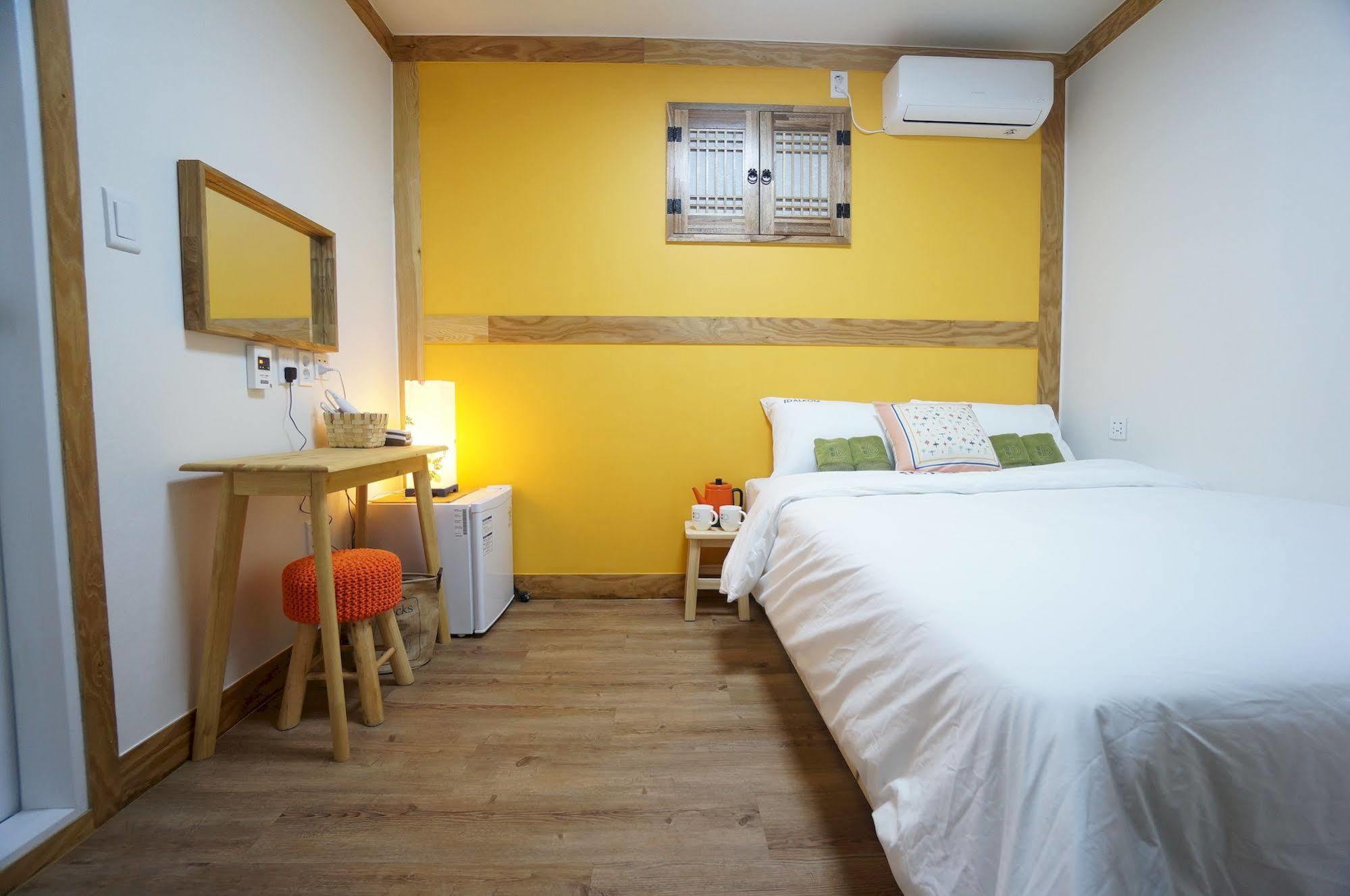 Mini Hotel Dalkom In Dongdaemun Seoul Eksteriør bilde